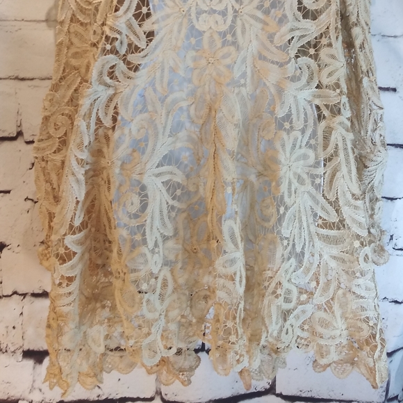 Beautiful VTG Lace Jacket - Picture 4 of 4